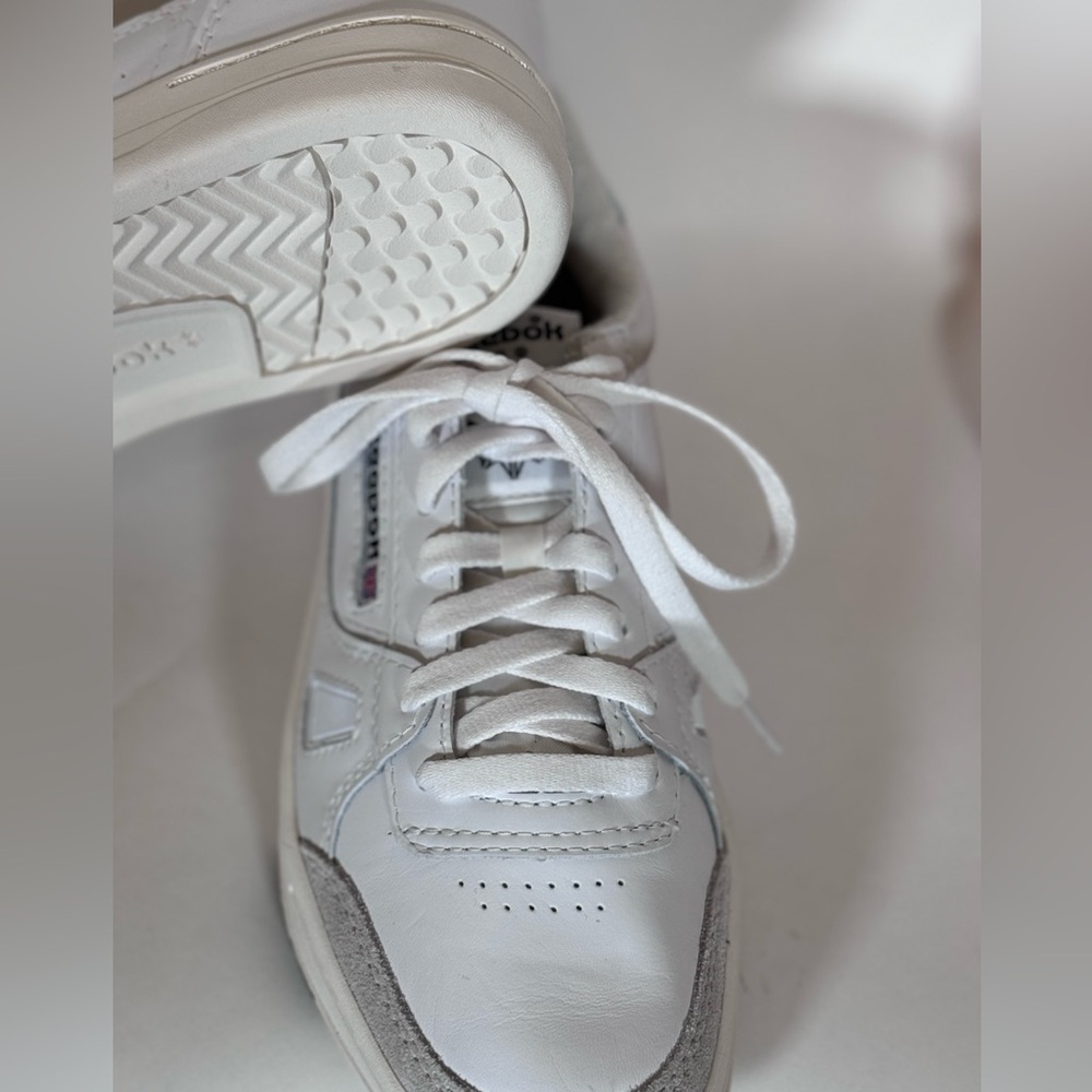 NEW Reebok LT Court Shoes - Picture 2 of 5
